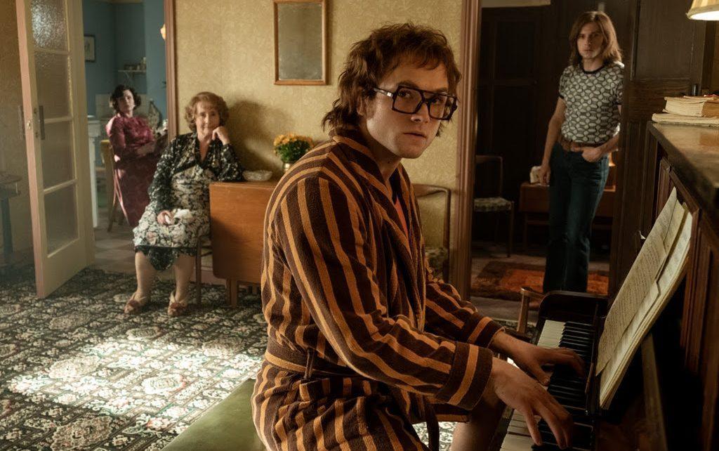 Rocketman: O Musical Biográfico Que Transformou a Vida de Elton John em Uma Explosão de Emoção, Música e Vulnerabilidade